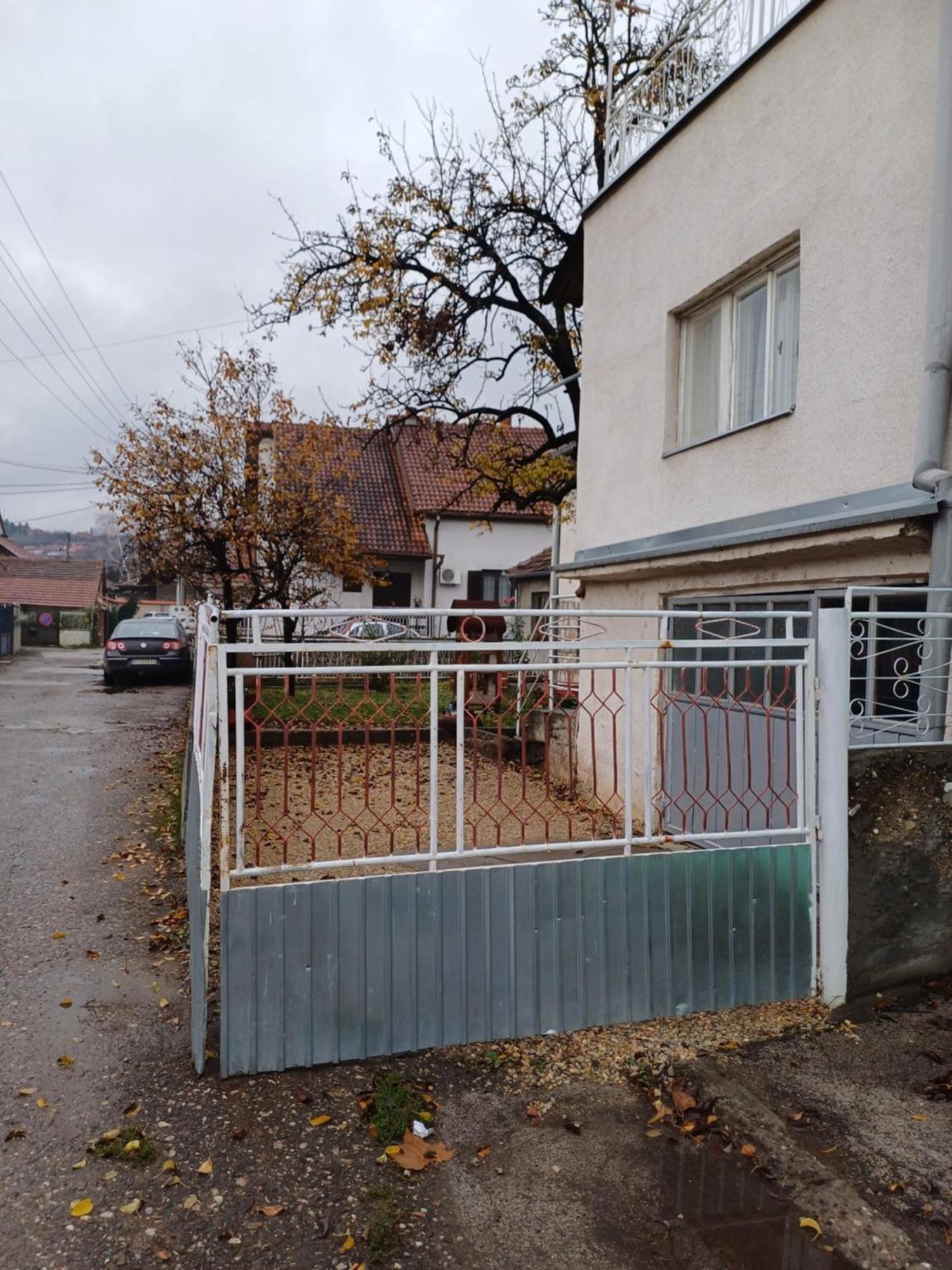 Hotel Pansion SANjA à Pirot Extérieur photo