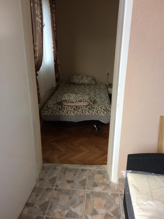 Hotel Pansion SANjA à Pirot Extérieur photo